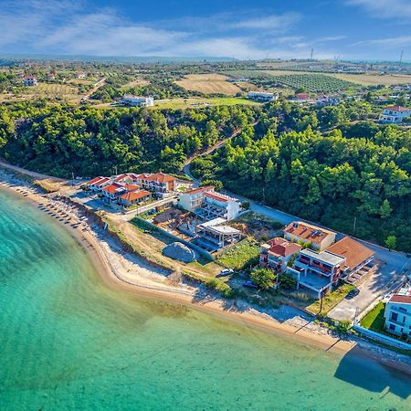 Elpiniki Luxury Rooms Nea Poteidaia Bagian luar foto