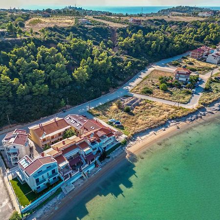 Elpiniki Luxury Rooms Nea Poteidaia Bagian luar foto