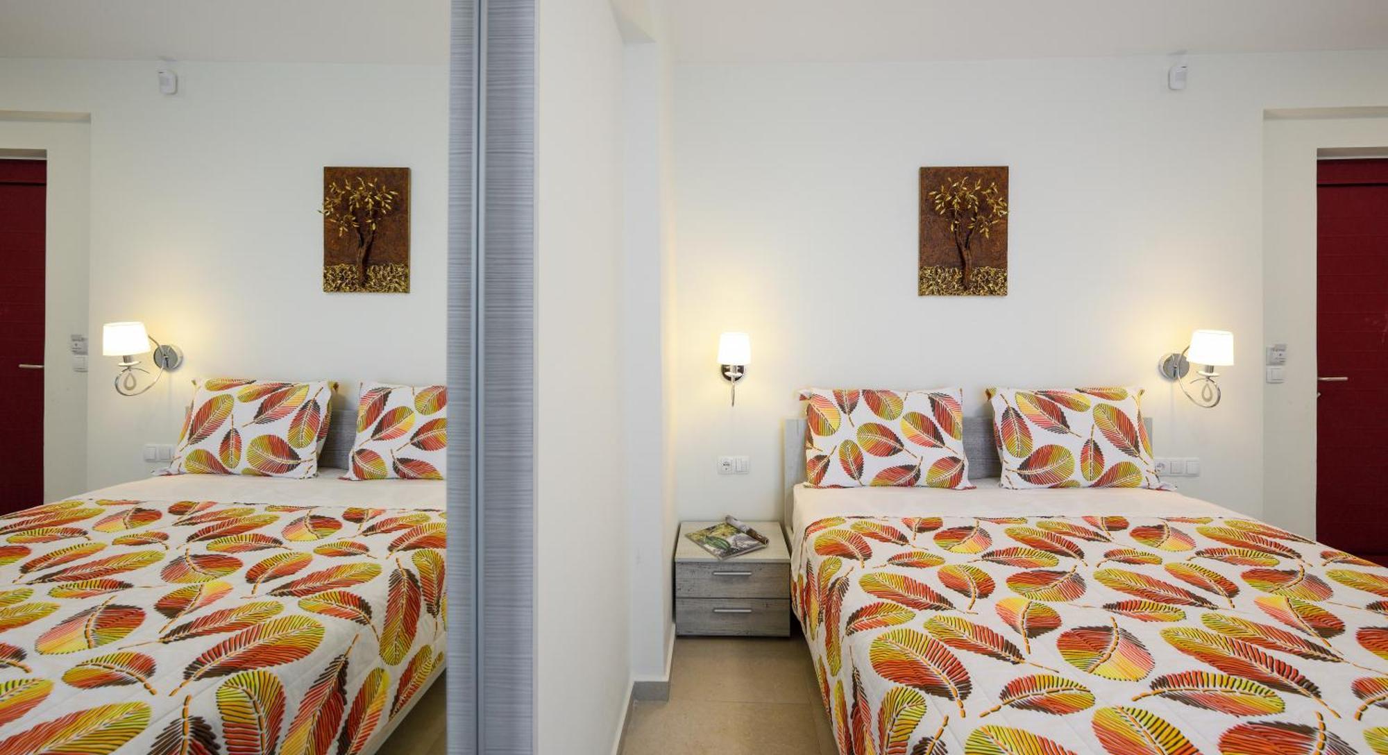 Elpiniki Luxury Rooms Nea Poteidaia Bagian luar foto