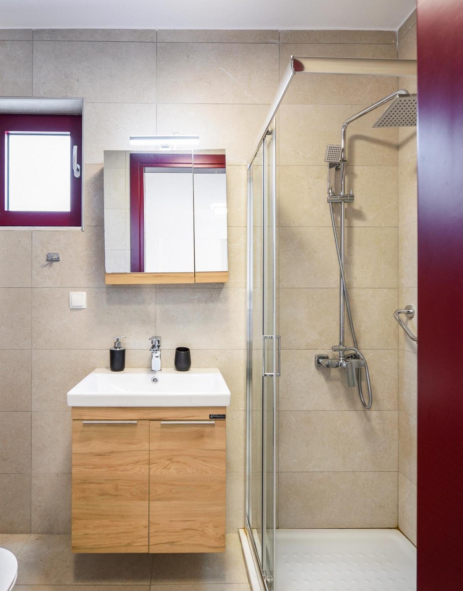 Elpiniki Luxury Rooms Nea Poteidaia Bagian luar foto