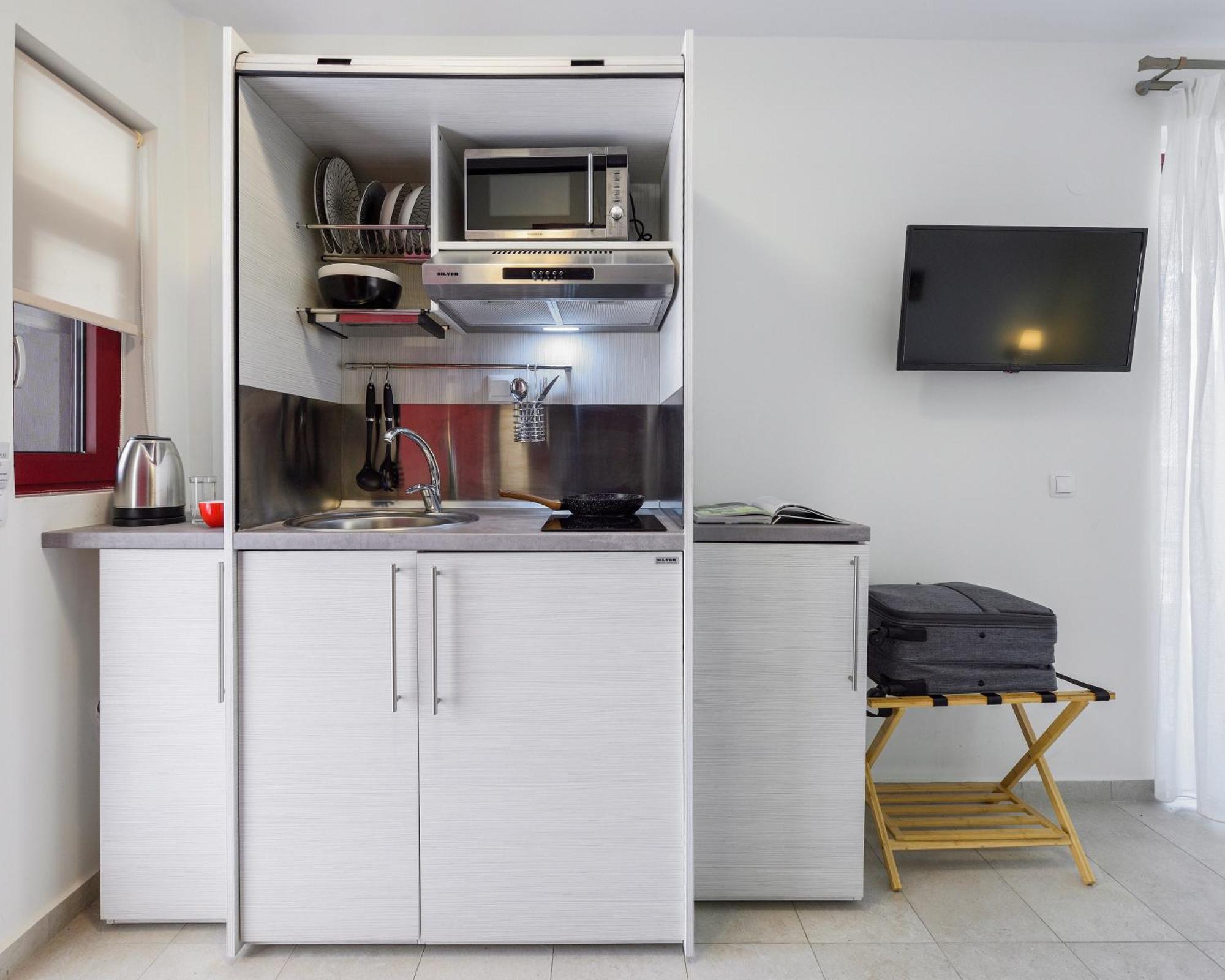 Elpiniki Luxury Rooms Nea Poteidaia Bagian luar foto
