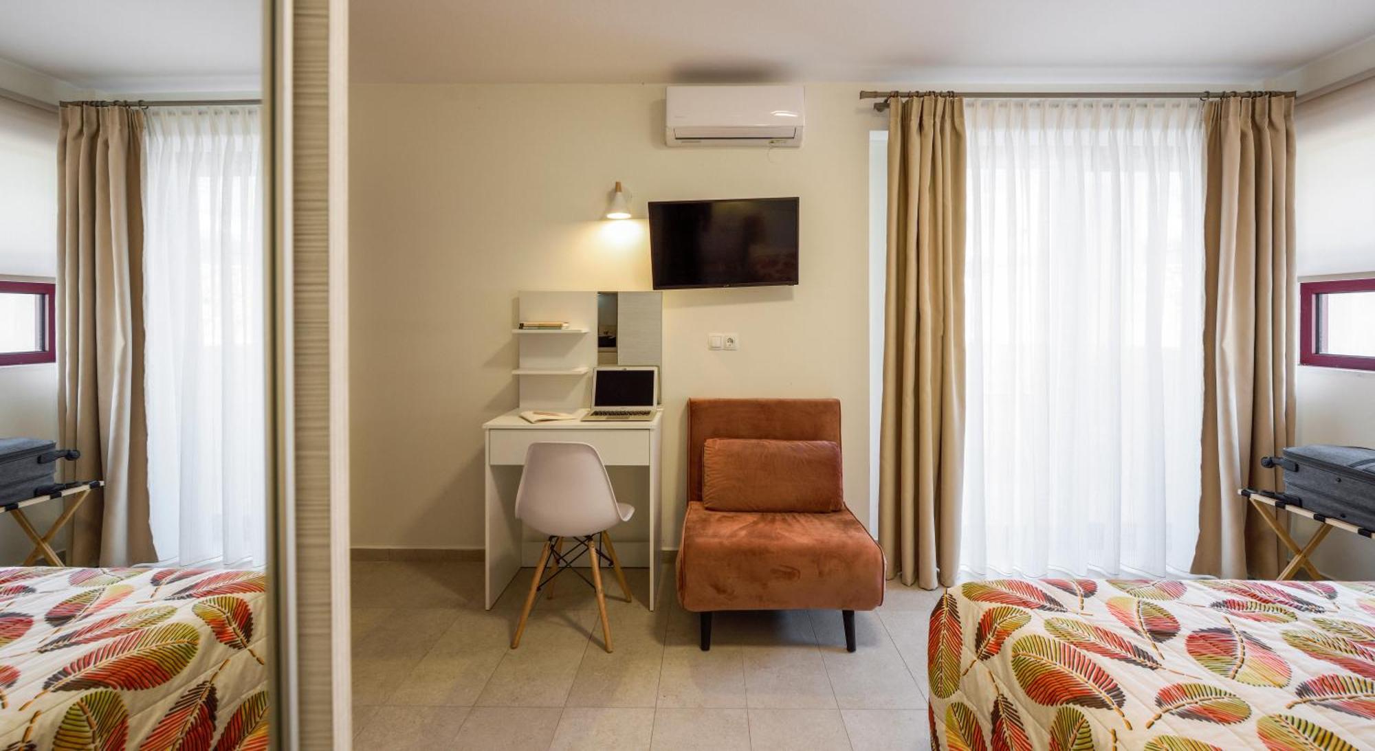 Elpiniki Luxury Rooms Nea Poteidaia Bagian luar foto