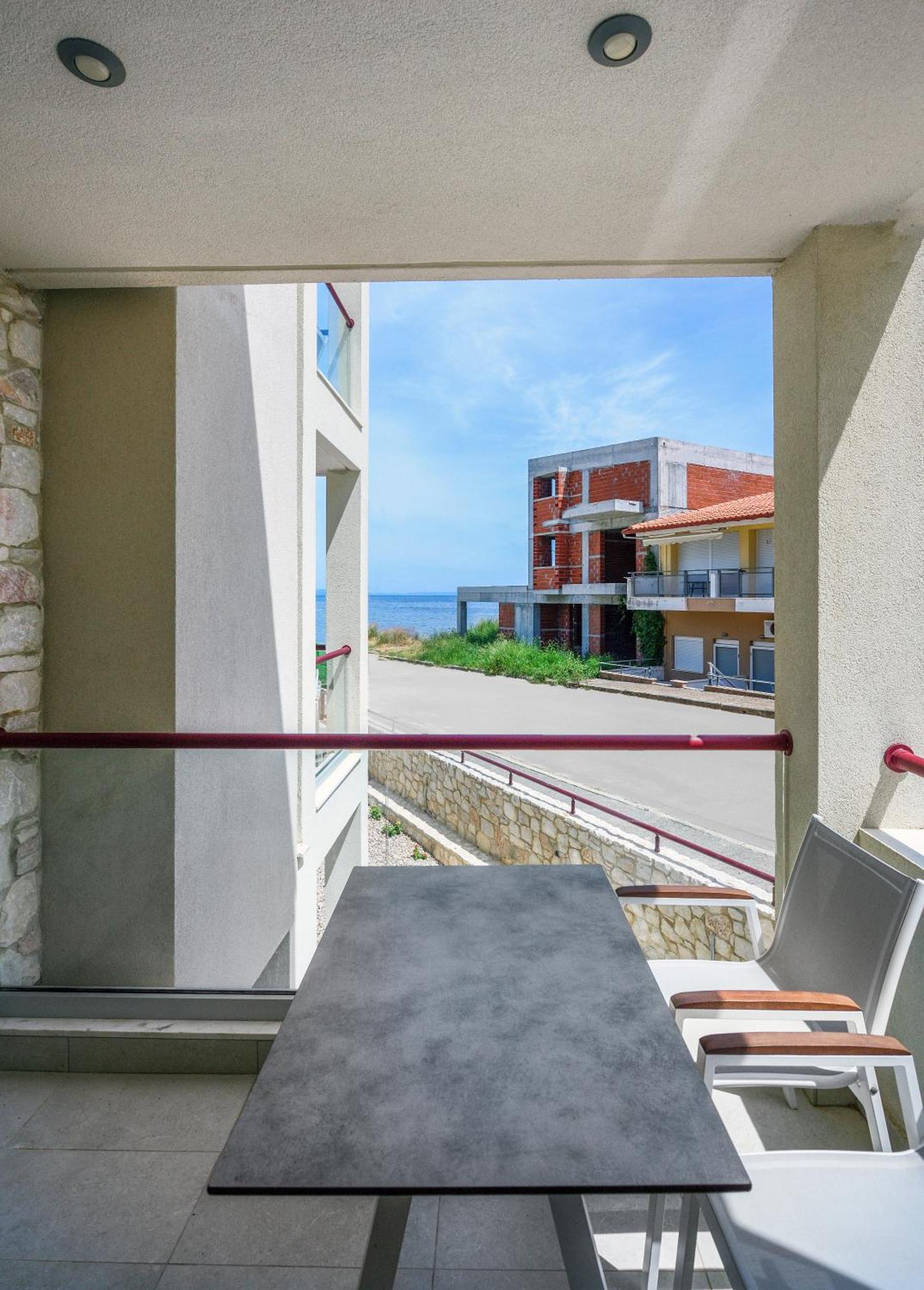 Elpiniki Luxury Rooms Nea Poteidaia Bagian luar foto